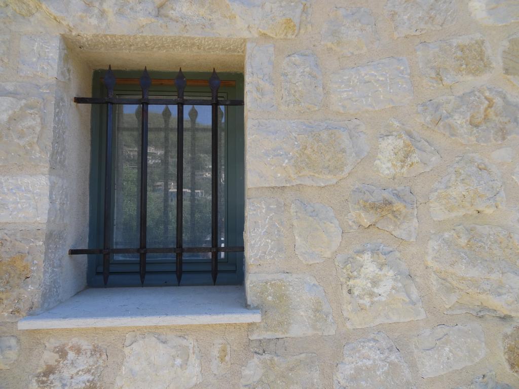 Les 4 Elements Bed & Breakfast Tourrettes-sur-Loup Exterior photo