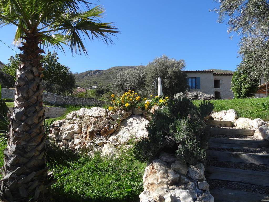 Les 4 Elements Bed & Breakfast Tourrettes-sur-Loup Exterior photo