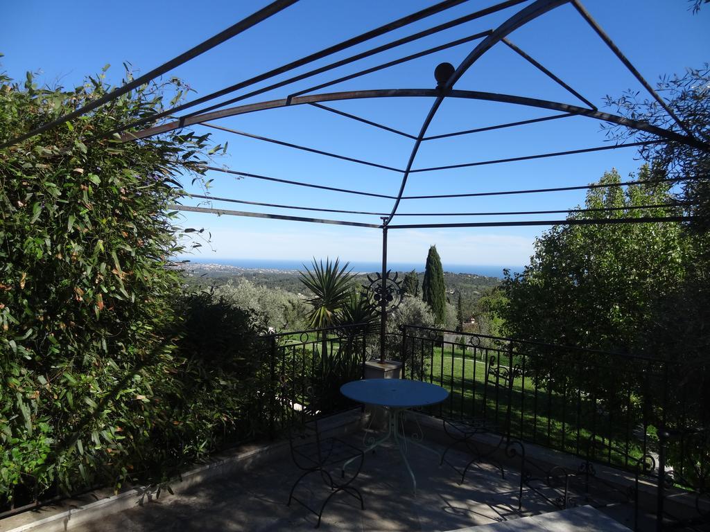 Les 4 Elements Bed & Breakfast Tourrettes-sur-Loup Exterior photo
